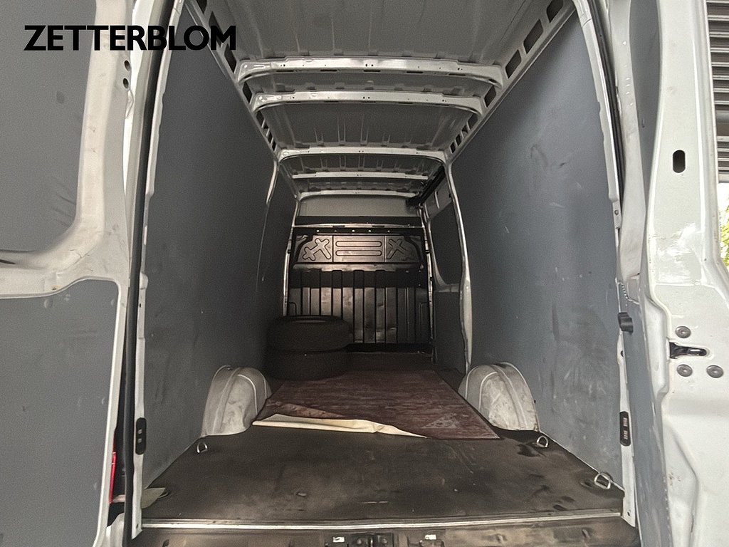 Transportbil - Skåp Iveco Daily 8 av 13