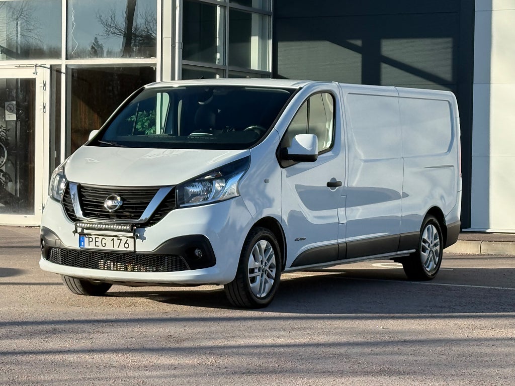 Nissan NV300 Skåpbil 2.9t 1.6 dCi Euro 6/Värmare/inredning/drag