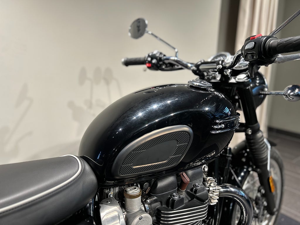 Triumph Bonneville T120/3,99%Ränta / Vindruta & Pakethållare medföljer/