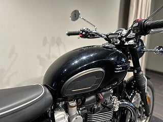 Triumph Bonneville T120/3,99%Ränta / Vindruta & Pakethållare medföljer/