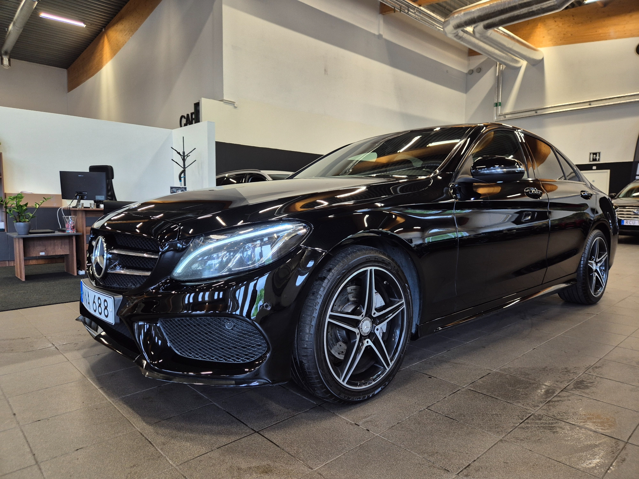 Mercedes-Benz C 220 d 170hk AMG Line 2017, bild 2/40