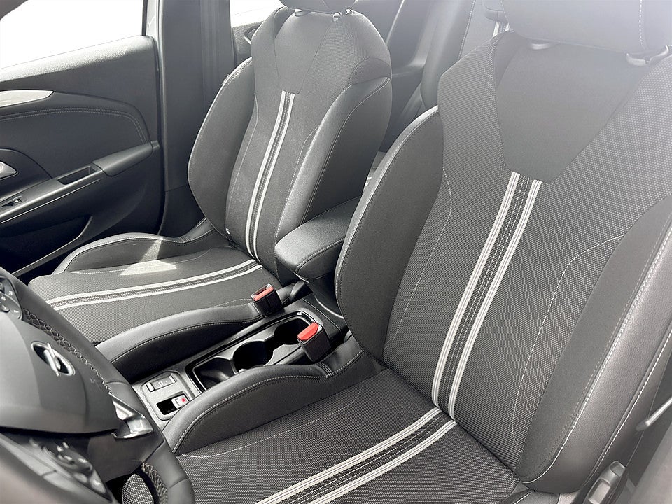 Bild på Opel Corsa GS 1.2 PT 100hk Aut B-KAMERA NAVI