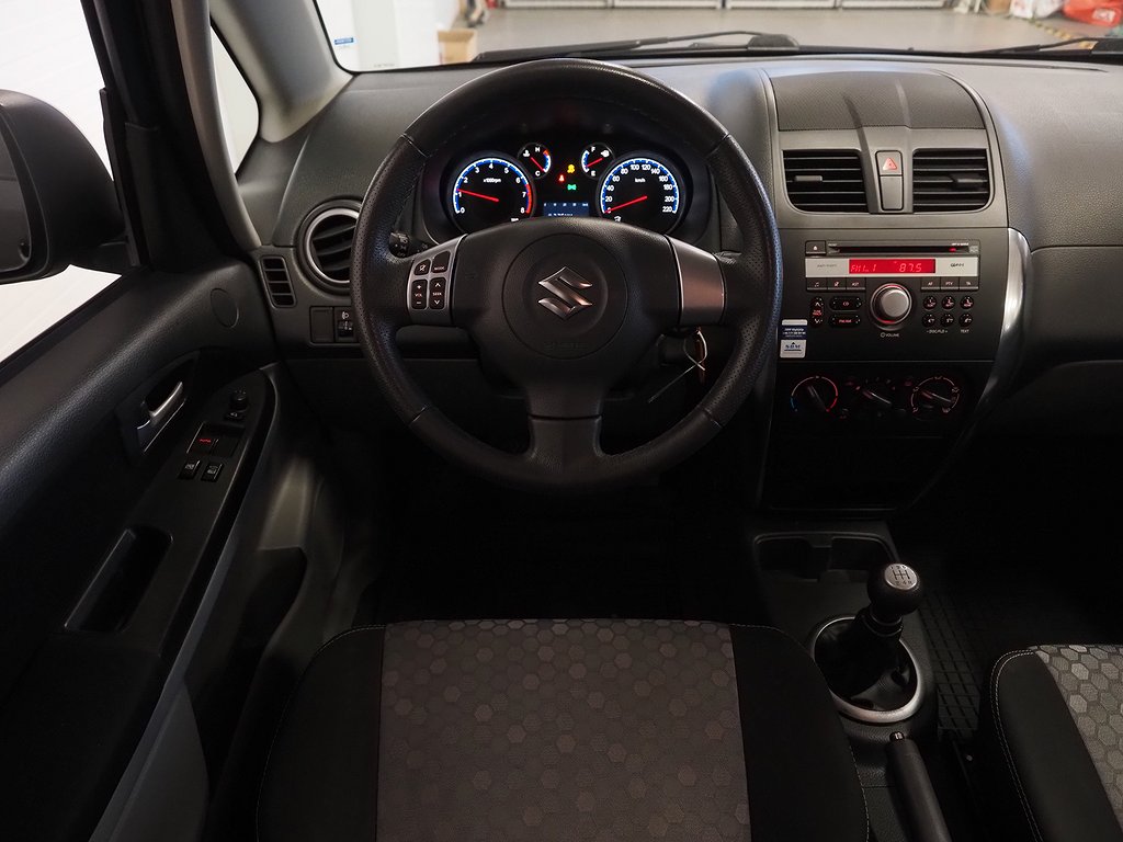 Suzuki SX4 1.6 VVT 120hk Låga mil! 2012