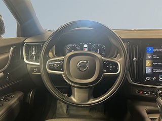 Volvo V90 Cross Country D4 AWD Geartronic Advanced SE lll Drag/P-Värm/S&V-Däck – bild 9