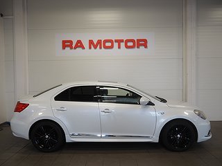 Sedan Suzuki Kizashi 4 av 23
