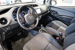 Halvkombi Toyota Yaris 9 av 21