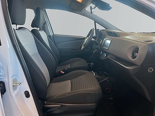 Toyota Yaris Hybrid Active S&V-hjul/Carplay/Kamera/M&K-värm