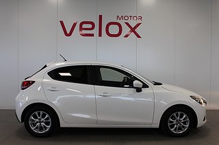 Halvkombi Mazda 2 3 av 20
