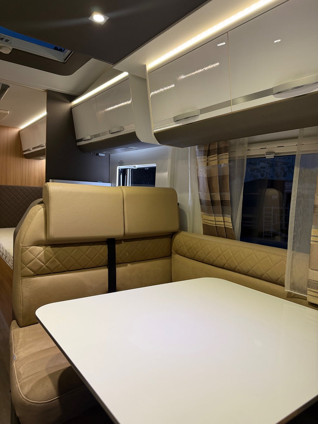 Adria Matrix Plus SLT 4 sovplatser Bodels AC Solcell 2018 - miniatyr 5