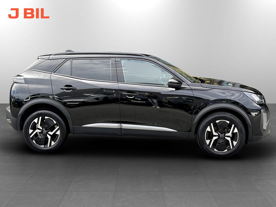 Bild på Peugeot 2008 Allure 1.2 PT 130hk CARPLAY P-SENSORER