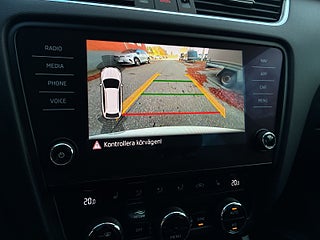 Skoda Octavia Kombi 1.5 TSI SoV-Däck/Kamera/P-sens/Skinn/Lågskatt – bild 17