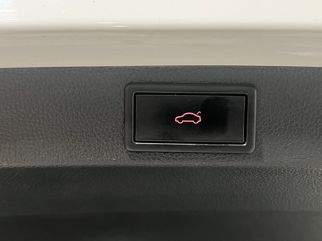 Skoda Karoq 1.0 TSI 115hk Ambition| Dragkrok | Backkamera | 2020