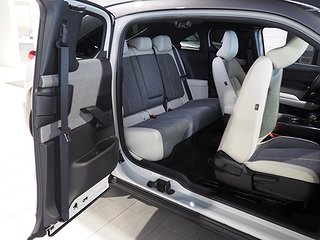 SUV Mazda MX-30 8 av 43