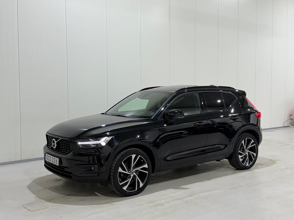 Volvo XC40 T5 AWD R-Design Pano Värmare 360° kamera H/K Se spec 