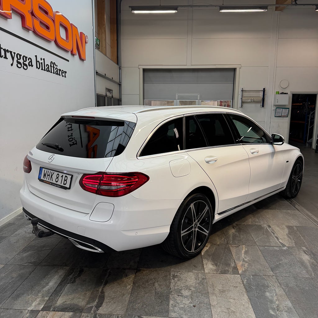 Mercedes-Benz C 300 T de Avantgarde Backkamera Värmare Dragkrok Navi