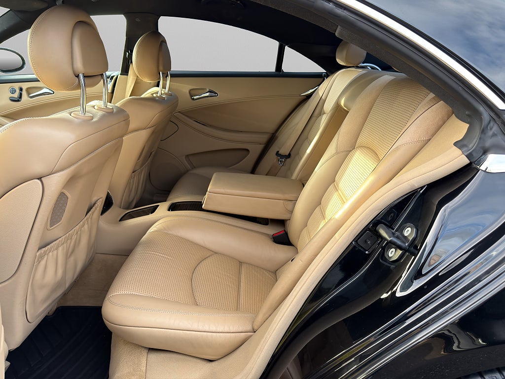 Mercedes-Benz CLS55 2005 - miniatyr 23