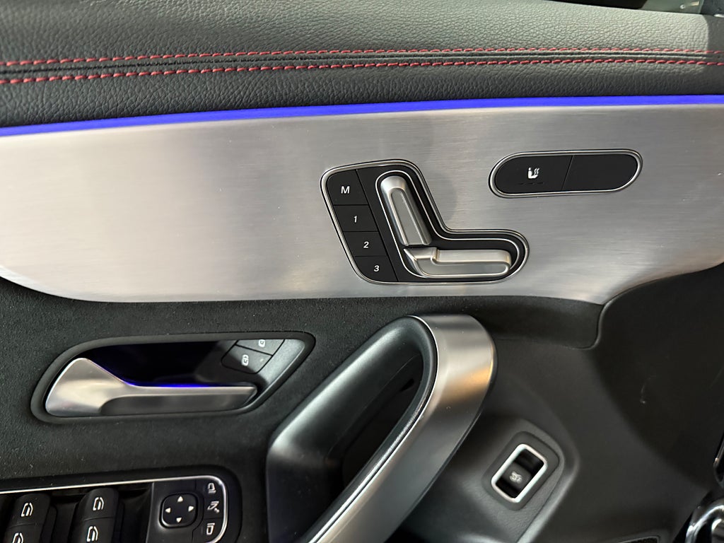 Mercedes-Benz CLA 220 Shooting Brake AMG Burmester Panorama - bild 9