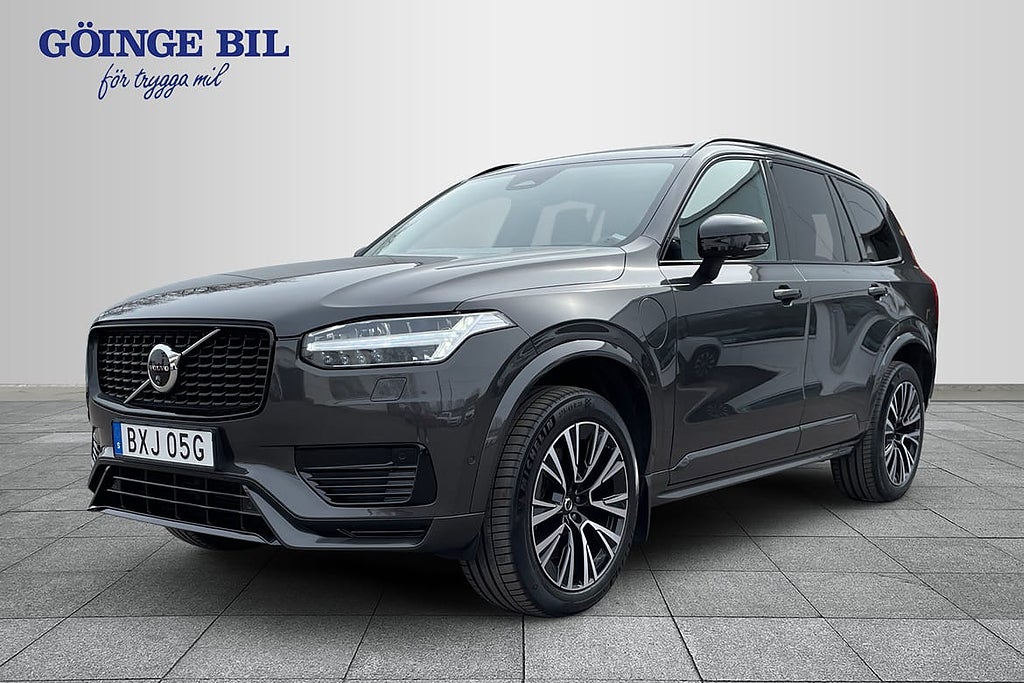 Volvo XC90 7 Säten T8 Ultra Dark/Panorama/HK Ljud/HeadUp/Dragkrok/360 Kam..
