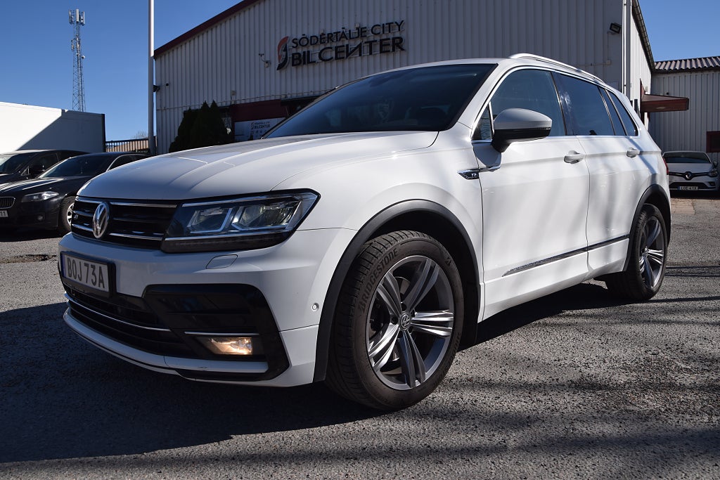 Volkswagen Tiguan 2.0 TSI R-Line 4Motion Base Euro 6 B-Värmare Moms Bil
