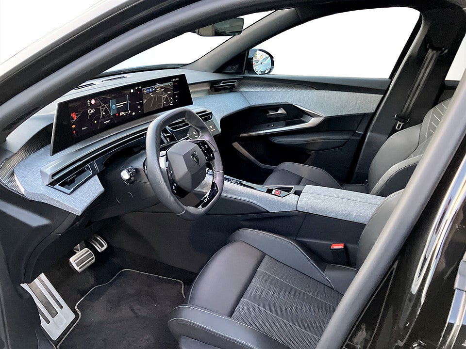 Bild på Peugeot 5008 GT Hybrid 145hk Aut 7-SITS B-KAMERA CARPLAY