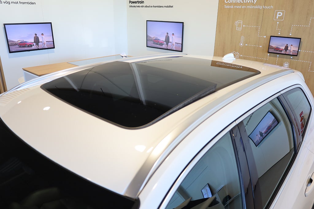 Volvo XC60 Recharge T8 AWD Inscription Orrefors Pano H&K 360° 2021