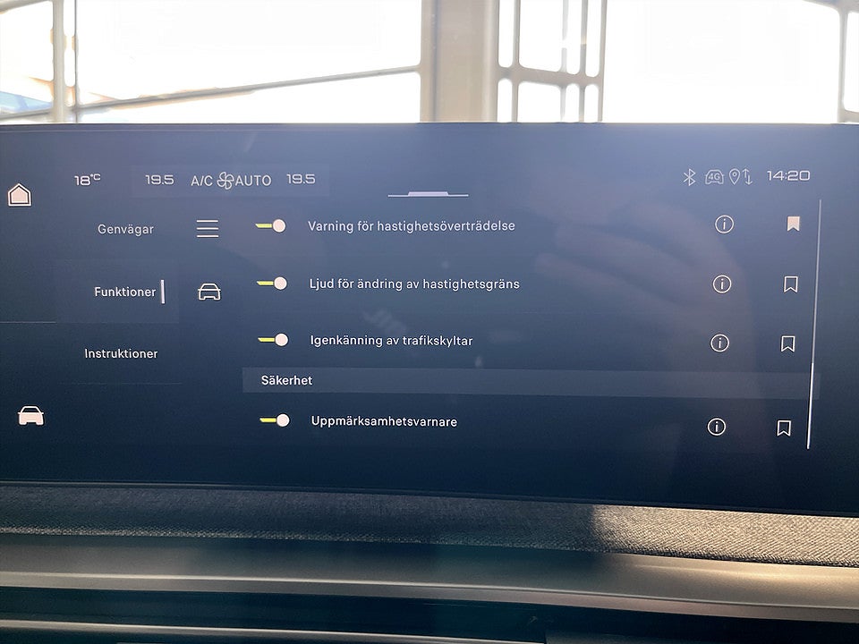 Bild på Peugeot 5008 GT Hybrid 145hk Aut 7-SITS B-KAMERA CARPLAY