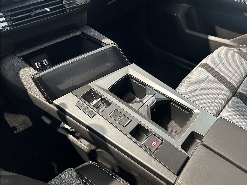 Bild på Opel Grandland GS Hybrid 136hk Aut - OMGÅENDE LEVERANS!