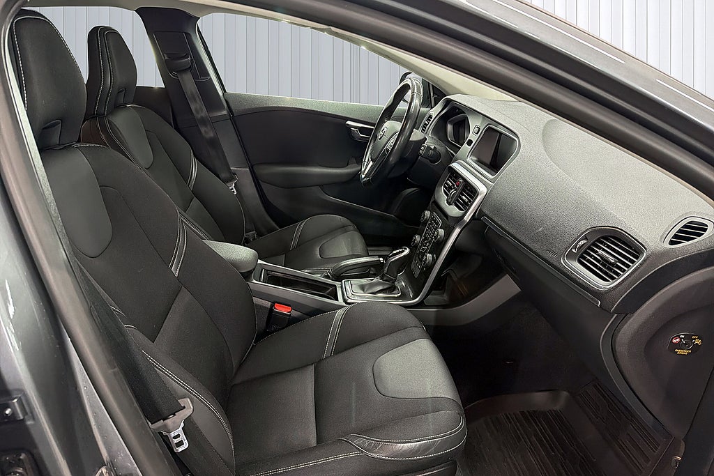 Volvo V40 2018