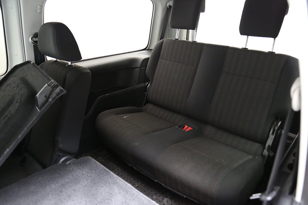 Volkswagen Caddy Maxi Life 2,0 TDI 4M Comfortline 7-sits Värmare Drag 2020