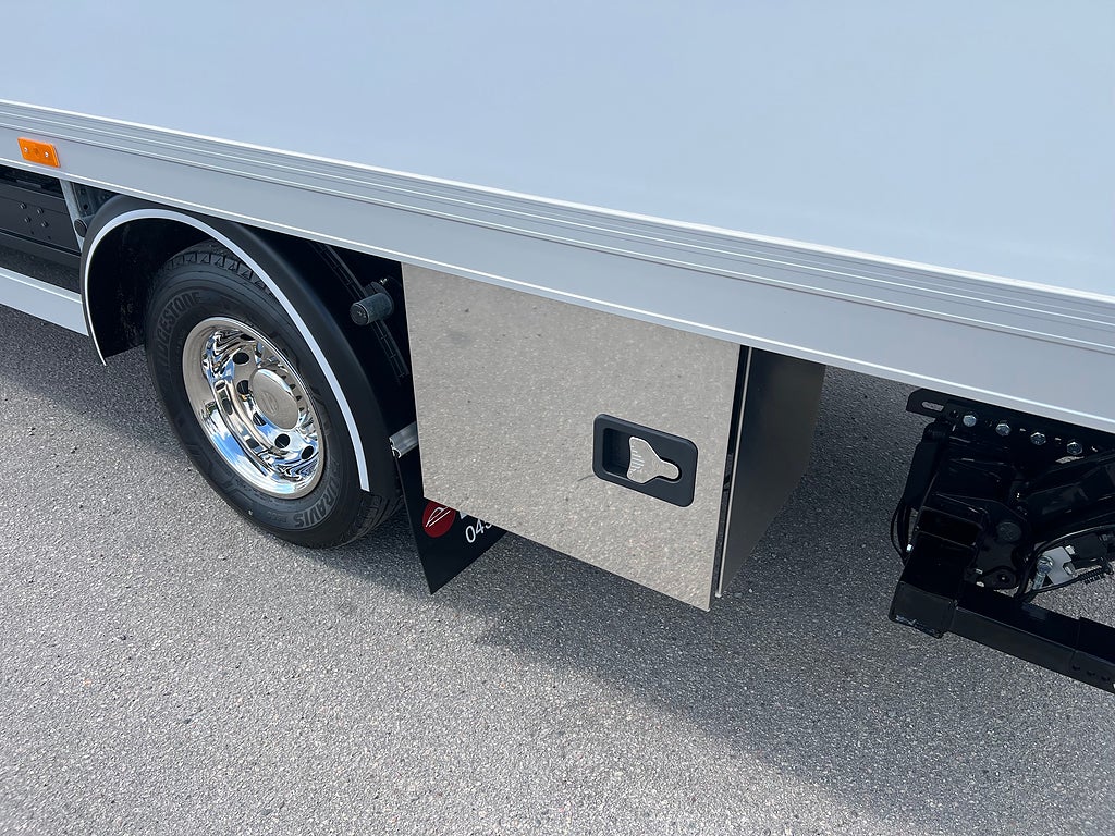 Iveco Daily 72C14E AirPro Skåpbil med Z-Lift, ELBIL