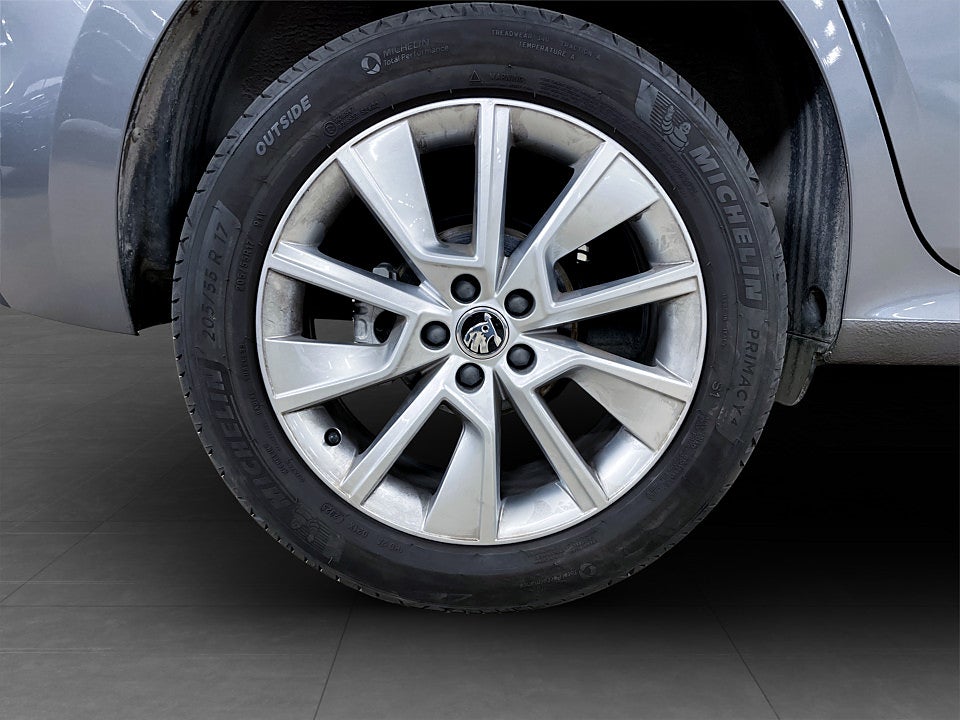 Bild på Skoda Kamiq Adventure Edition Style 1.0 TSI 110hk Aut DRAG V-HJUL