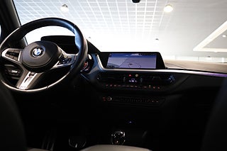 Halvkombi BMW 118I 18 av 30