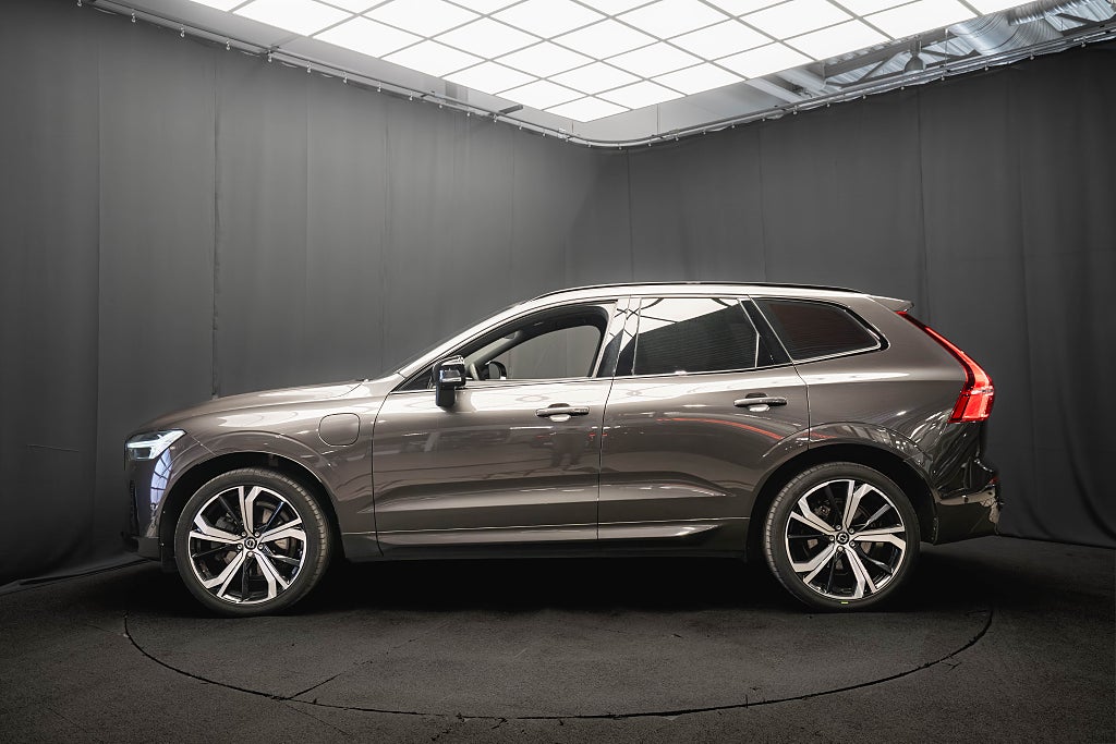 Volvo XC60 Recharge T6 AWD DARK 21" DRAG 360 HK PANO ORREFORS MOMS