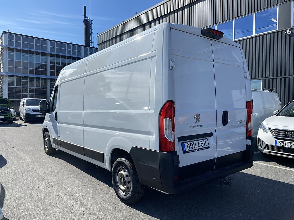 Bild på Peugeot Boxer PRO+ L3H2 335 2.2 BlueHDi 140hk Back-kamera