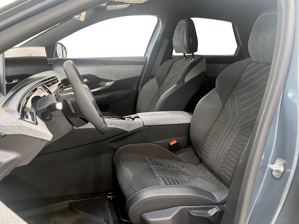 Bild på Peugeot E-3008 GT 214hk Aut KAMPANJRÄNTA 3,99%