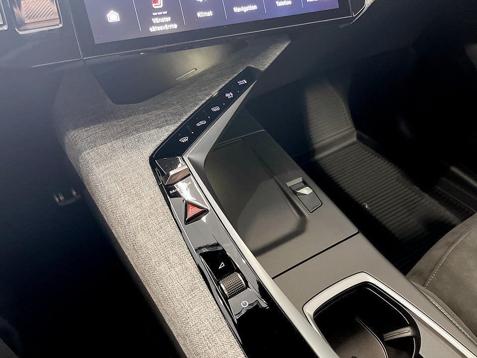 Bild på Peugeot E-3008 GT 214hk Aut KAMPANJRÄNTA 3,99%