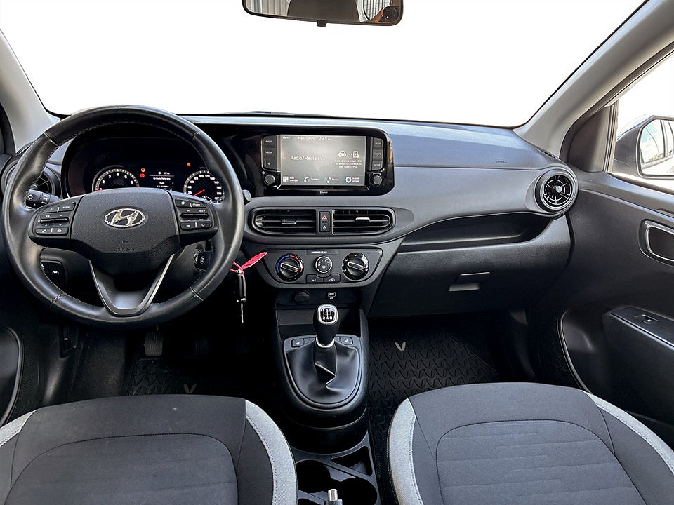 Bild på Hyundai i10 Essential 1.0 MPi 67hk CARPLAY RATTVÄRME