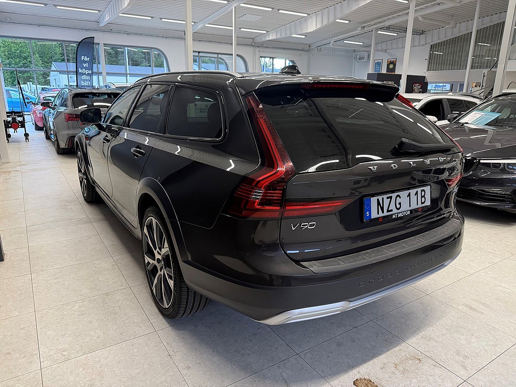 Volvo V90 Cross Country D5 AWD Advanced Dragkrok/Panorama/H&K/360°/HUD