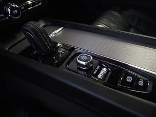 SUV Volvo XC60 21 av 28