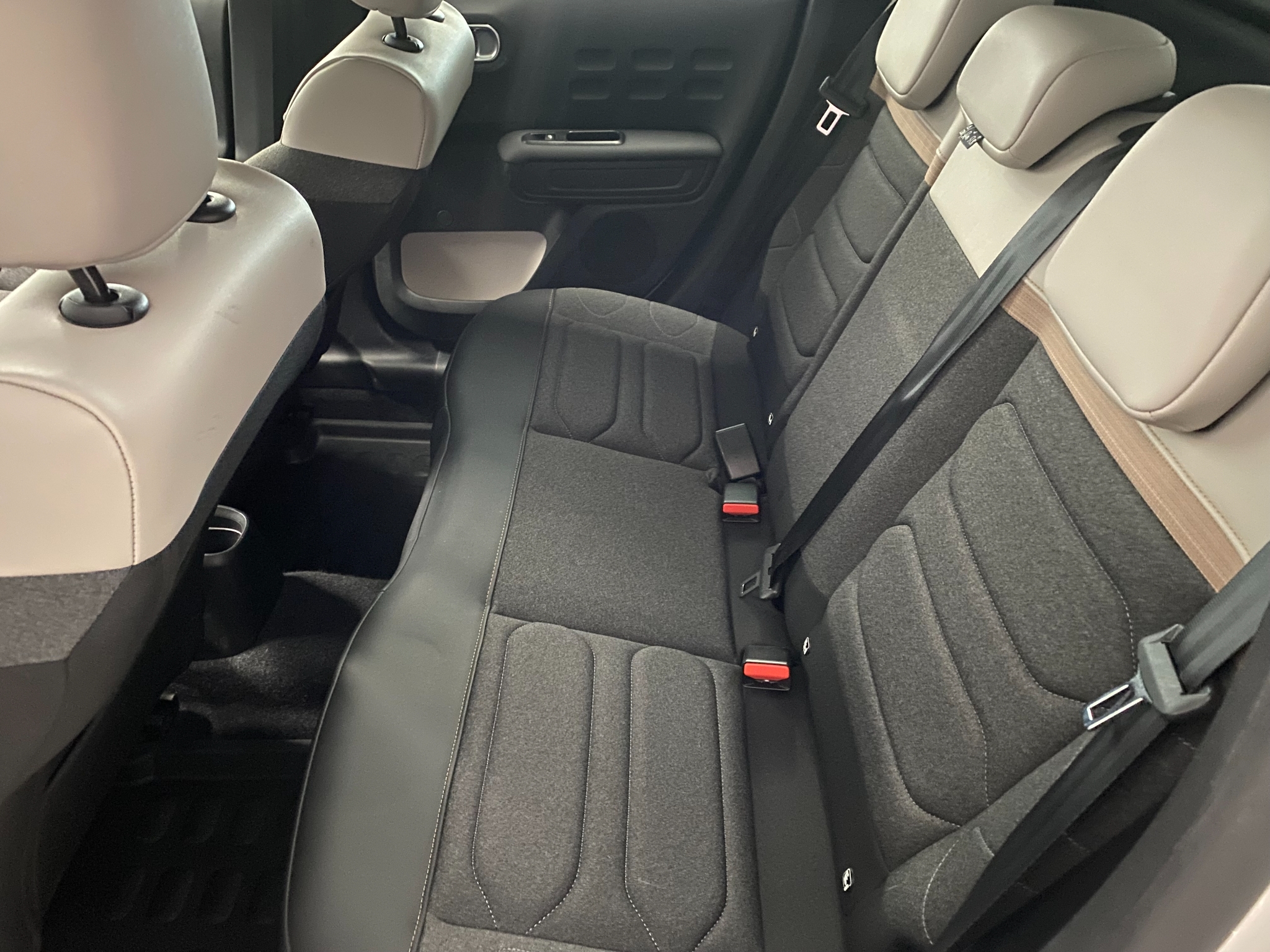Citroen C3 Shine 82hk Manuell 2023, bild 7/45