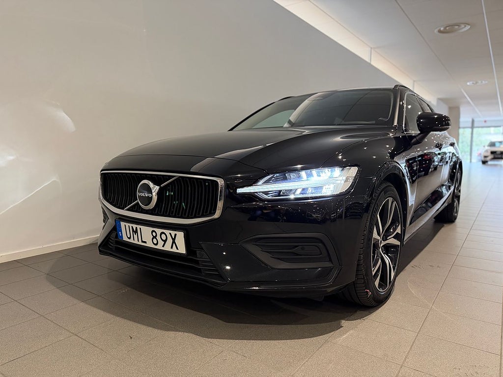 Volvo V60 B4 Bensin Core / Backkamera / Sensorer / Naviga...