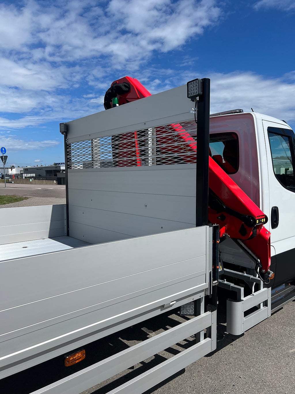 Iveco Daily 72C18 A8 Kranbil Palfinger Kran Fullutrustad
