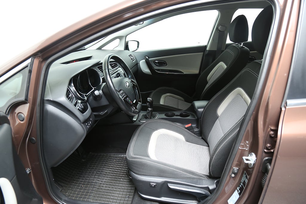Kia Ceed 1,6 GDI 135hk EX Komfort 5D Motorvärmare 2013