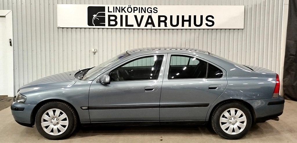 Volvo S60 2.4, Ny kamrem+ Vattenpump.
