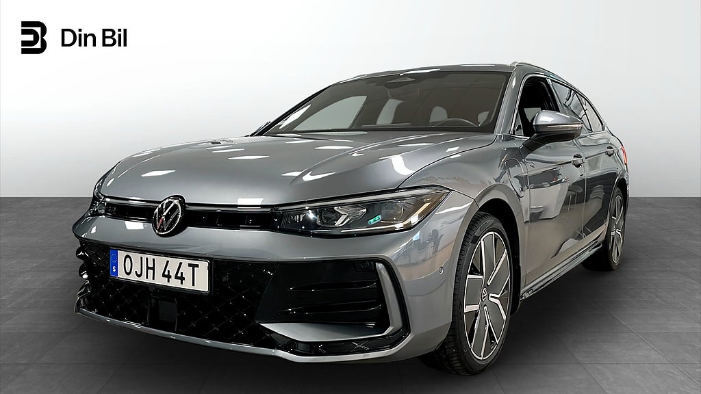 Volkswagen Passat Sportscombi R-Line eHybrid Panorama/Drag/Harman/360Kamera