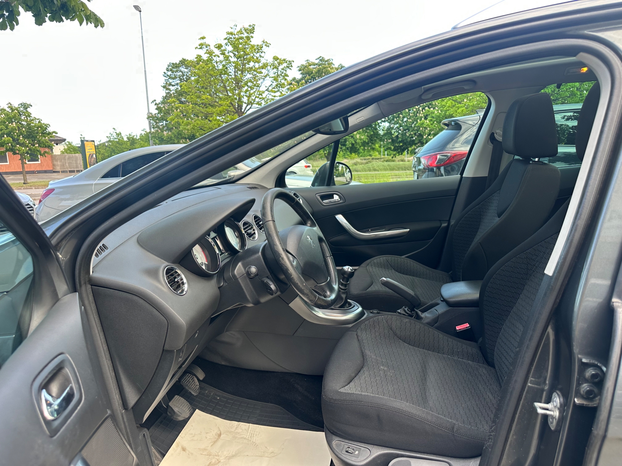 Peugeot 308 SW 1.6 HDi FAP Euro 4 2010, kuva 6/10