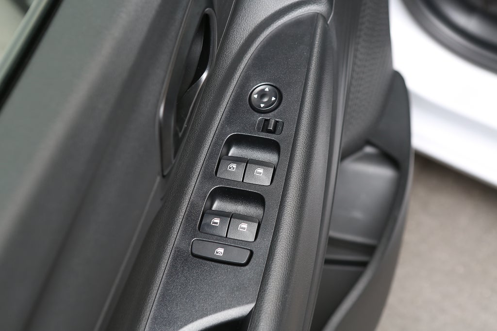 Hyundai i20 * 1,0T Mhev Aut Essential 100HK| Moms 2025