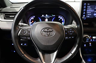 SUV Toyota RAV4 12 av 22