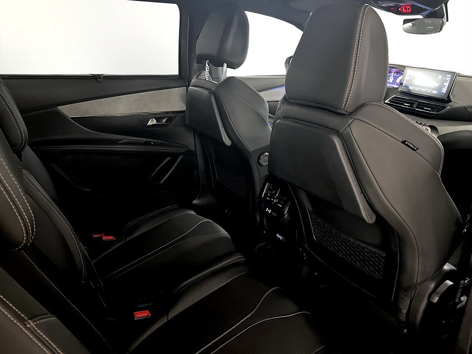 Bild på Peugeot 5008 GT 1.2 PT 130hk Aut 7-SITS B-KAMERA CARPLAY