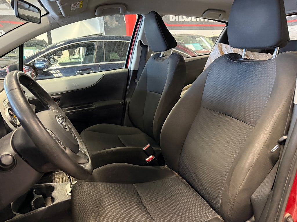 Toyota Yaris 2013 - miniatyr 11